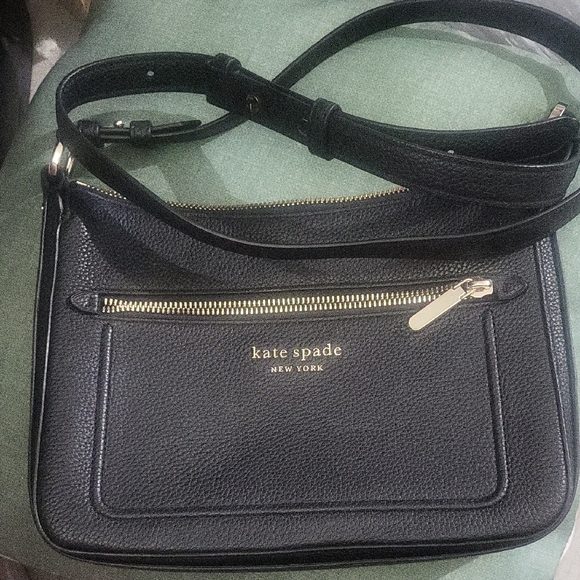 kate spade Handbags - Kate Spade Black Pebbled Leather Crossbody Bag